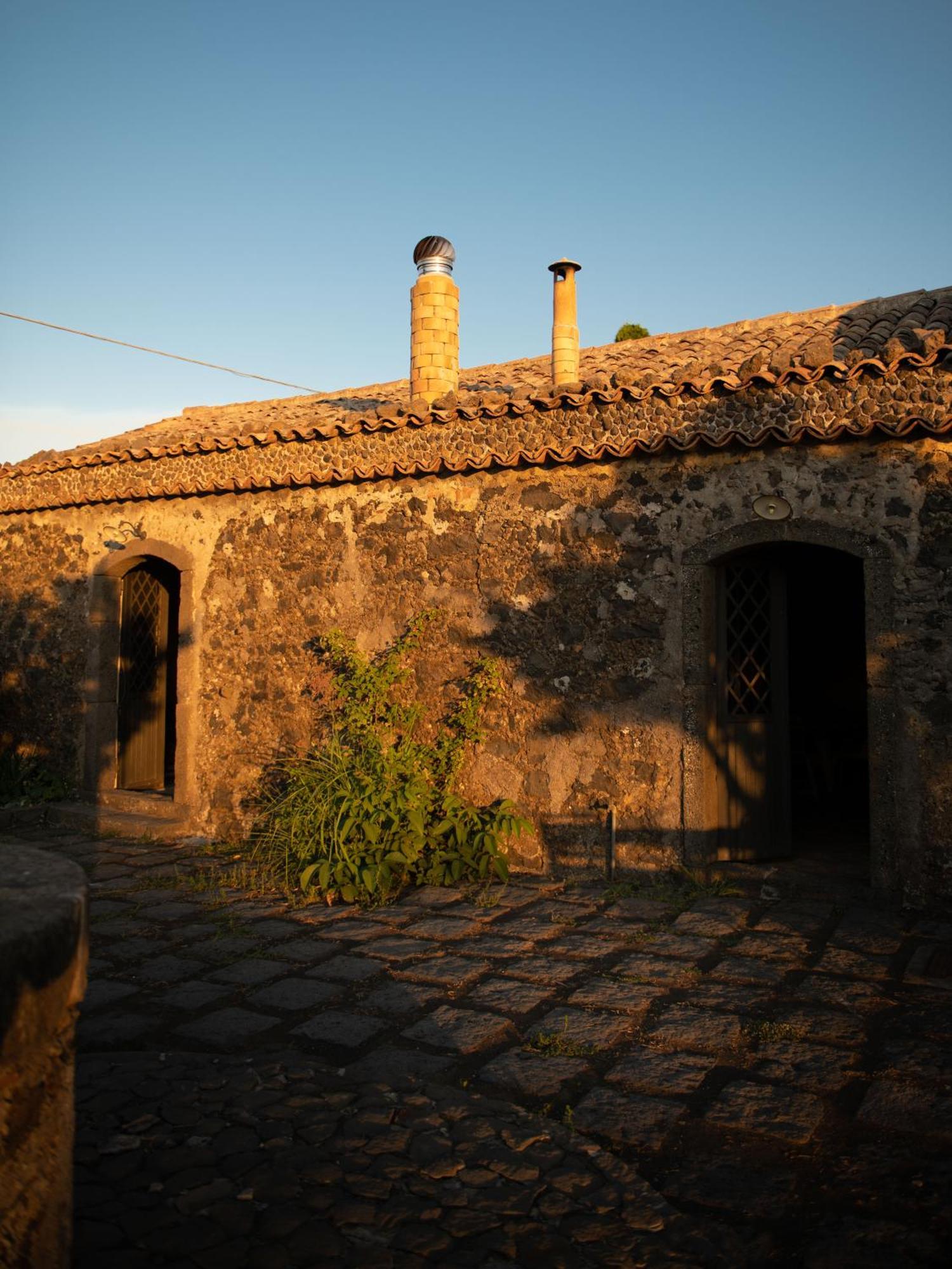 Hotel Casa Lawa SantʼAlfio Exterior foto